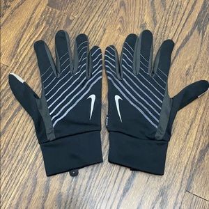 Nike Dri Fit Gloves
